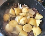 アスパラと新玉ねぎの肉じゃが作り方6写真