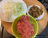 牛ひき肉とザーサイ のそぼろ丼!作り方1写真