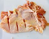 電子レンジで簡単！鶏もも肉のみそ照り作り方1写真