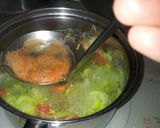 トマトとセロリのコンソメスープ作り方4写真