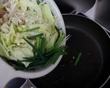 ご飯が進む♪野菜とキノコの簡単ピリ辛丼作り方3写真