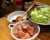 混味噌で簡単！鶏とキャベツの中華味噌炒め作り方1写真