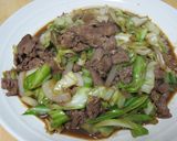 牛肉とキャベツのオイスター炒め作り方1写真