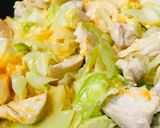 鶏肉と春キャベツの玉とじ野菜炒め作り方3写真