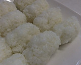 簡単☆焼肉のタレで肉巻きおにぎり作り方3写真
