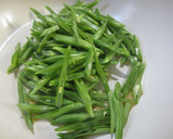 ささげと油揚げと豚バラ肉の炒め物作り方3写真
