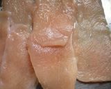 鶏胸の極薄かつ重♪衣は片栗粉＋パン粉使用作り方1写真