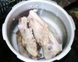 捨てる材料を再利用、鶏骨ラーメン作り方4写真