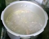 捨てる材料を再利用、鶏骨ラーメン作り方7写真