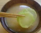 ブロッコリーの茎とベーコンのお味噌汁作り方7写真
