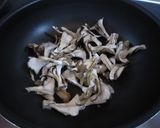 フライパンで豚肉きゅうりもやしの蒸し鍋作り方5写真