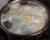 キムチマンドゥグック（キムチ餃子スープ）作り方4写真