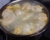 キムチマンドゥグック（キムチ餃子スープ）作り方5写真
