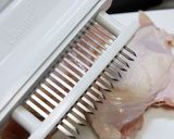 しっとり柔らか～♪鶏むね肉の塩麹照り焼き作り方1写真