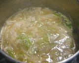 簡単！蕪と玉葱のお味噌汁作り方3写真