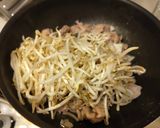 簡単！豚肩スライスの蕪もやし炒め！作り方4写真