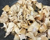 ワンパンで薄切り豚肉とれんこんの甘辛炒め作り方4写真