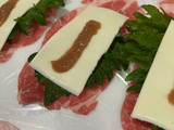 梅肉入り♪大葉とチーズの一口カツ
