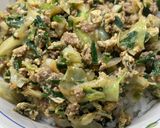 豚のひき肉とニラキャベツ玉子丼作り方4写真
