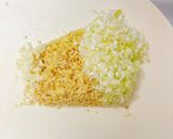 簡単調理⭐︎レンチン茄子の薬味まみれ🍆作り方1写真