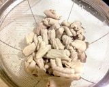 コラーゲンたっぷり！名古屋風もつ煮込み作り方1写真