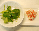三つ葉とカニカマの玉子焼き～茶碗蒸し風～作り方1写真