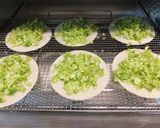 ◇ビールに◇肉味噌を使って簡単サラダピザ作り方2写真