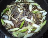 塩麹肉醤油麹コンニャクかさましすき焼き丼作り方7写真