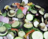 夏野菜とベーコンのトマトチーズ煮作り方3写真