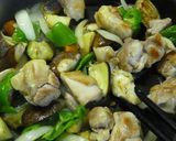 鶏肉と野菜の焙煎にんにく炒め煮作り方12写真