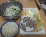 冷凍手羽先とたまねぎの即席醤油焼飯作り方1写真