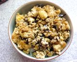 鶏ひき肉・揚げ・ひじき　焙煎にんにく丼作り方10写真