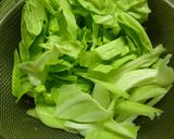 キャベツの塩麹・塩昆布わさび胡麻和え作り方1写真