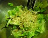 キャベツの塩麹・塩昆布わさび胡麻和え作り方4写真