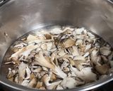 ♡舞茸入り切り干し大根の煮物♡枝豆のせ♡作り方1写真