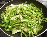 魚肉ソーセージとピーマン＊こってり炒め♪作り方4写真