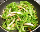 魚肉ソーセージとピーマン＊こってり炒め♪作り方5写真