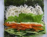 残ったそうめんで♪　そうめんサラダ巻き作り方3写真