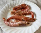 市販のソース活用！海老トマトスパゲティ作り方1写真