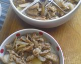 玉ねぎでコク旨！うちの10分でできる豚丼作り方5写真