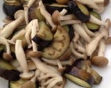 夏野菜と鶏胸肉の塩こうじ炒め イタリア風作り方3写真