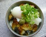 大根おろしと温泉卵を乗せたうなぎ丼作り方6写真