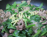 ほうれん草と牛肉の元気になる卵とじ作り方4写真