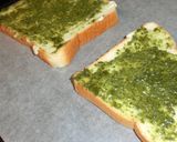 ほうれん草とバジルのピザトースト作り方1写真