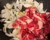 新玉ねぎと牛肉のすき焼き風炒め作り方1写真