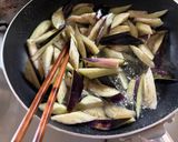 ナスと玉ねぎ、鶏胸肉の甘辛炒め作り方2写真