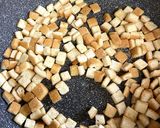 ローズマリーとガーリックが香るクルトン作り方7写真