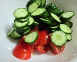 簡単(ﾟДﾟトマトと胡瓜のごまポンサラダ作り方1写真