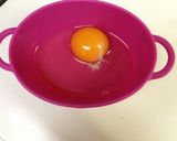朝食に♪レンジでベーコンエッグ作り方1写真