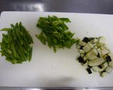夏メニューインゲンとピーマンの塩マーボー作り方1写真